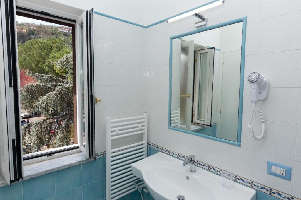 Ambra Sorrento Suites Short Rent room 5